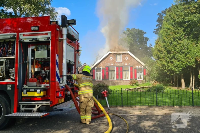 Veel rook bij brand in vrijstaande woning