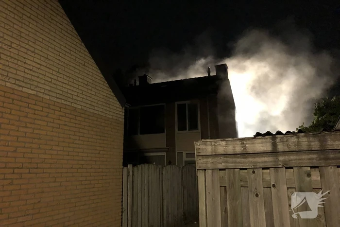 Veel rook bij brand in woning