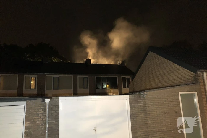 Veel rook bij brand in woning