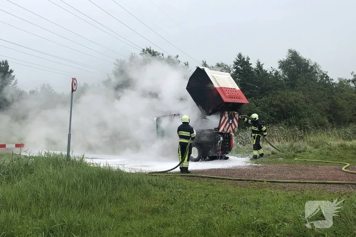 Grasmaaier vliegt in brand