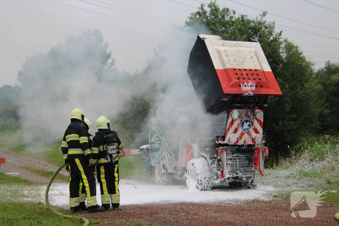 Grasmaaier vliegt in brand