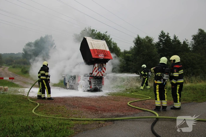 Grasmaaier vliegt in brand