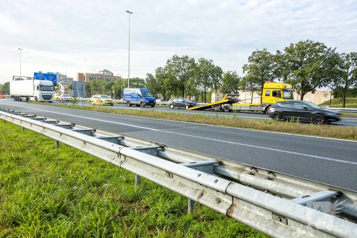 Meerdere voertuigen betrokken bij verkeersongeval op snelweg