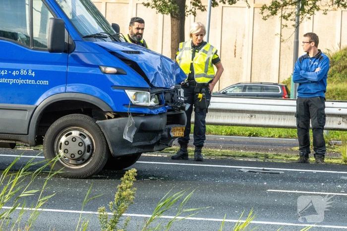 Meerdere voertuigen betrokken bij verkeersongeval op snelweg