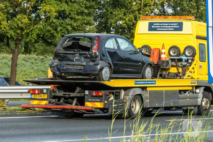 Meerdere voertuigen betrokken bij verkeersongeval op snelweg