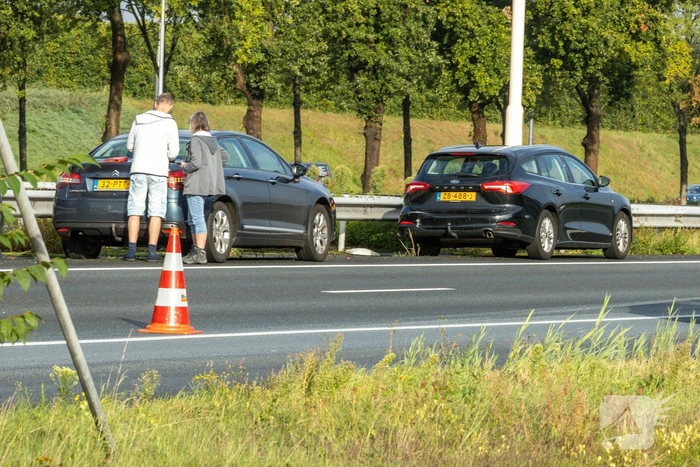 Meerdere voertuigen betrokken bij verkeersongeval op snelweg