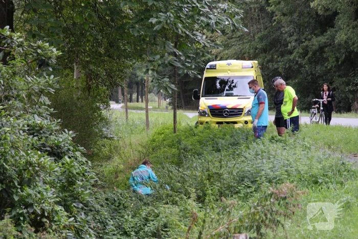 Persoon in greppel gevallen
