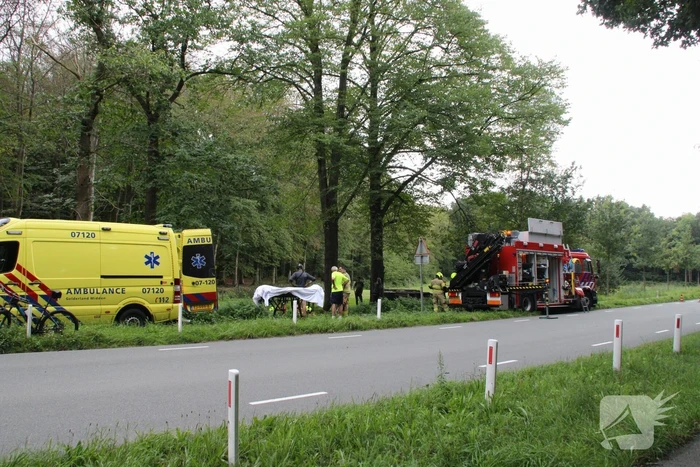 Persoon in greppel gevallen