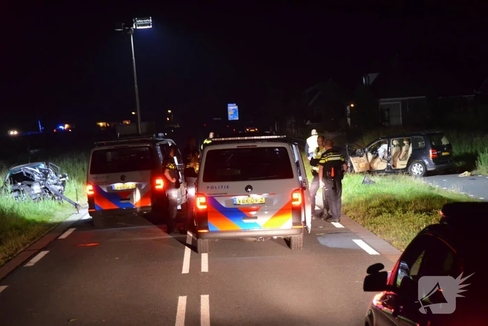 Twee personen bekneld bij zwaar ongeval