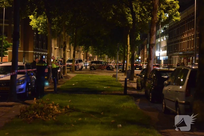 Auto beschoten, meerdere hulzen gevonden