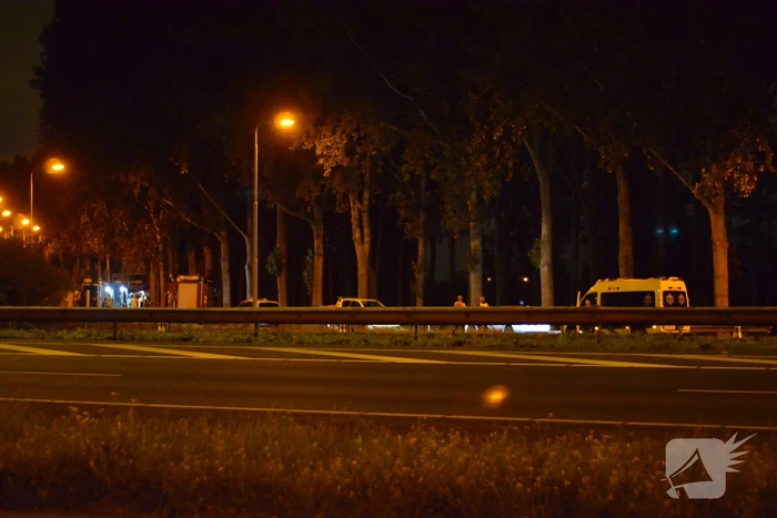 EOD onderzoekt auto met mogelijk explosieven