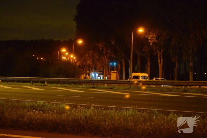 EOD onderzoekt auto met mogelijk explosieven
