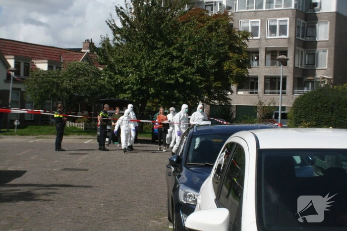 Overleden persoon aangetroffen na mogelijk misdrijf