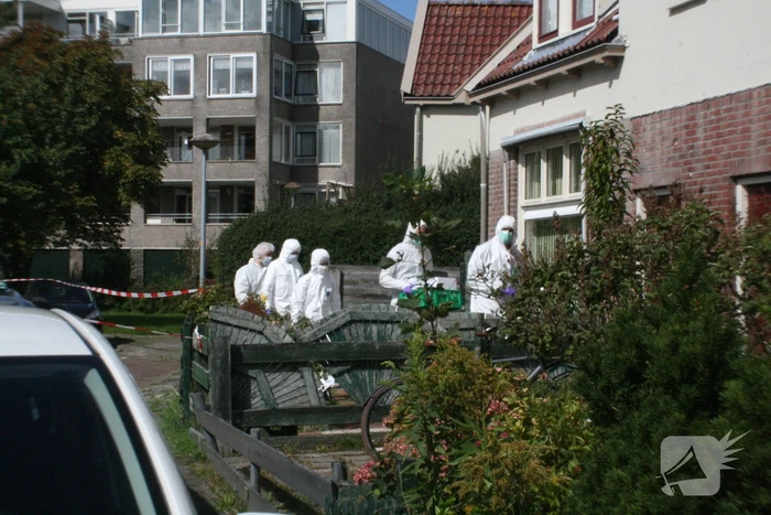 Overleden persoon aangetroffen na mogelijk misdrijf