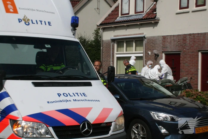 Overleden persoon aangetroffen na mogelijk misdrijf