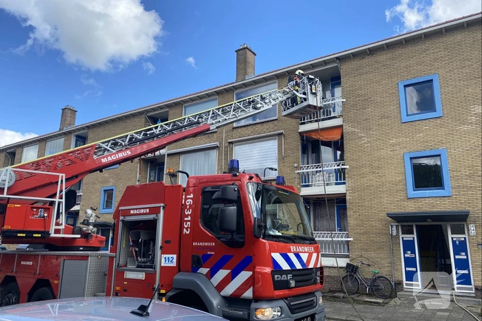 Brand op balkon van flatwoning op derde verdieping