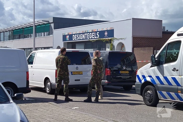 Persoon overleden bij explosie in bedrijfspand, politie doet groot onderzoek