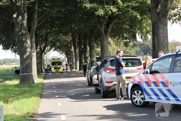 Twee vrouwen en drie kinderen gewond bij verkeersongeval