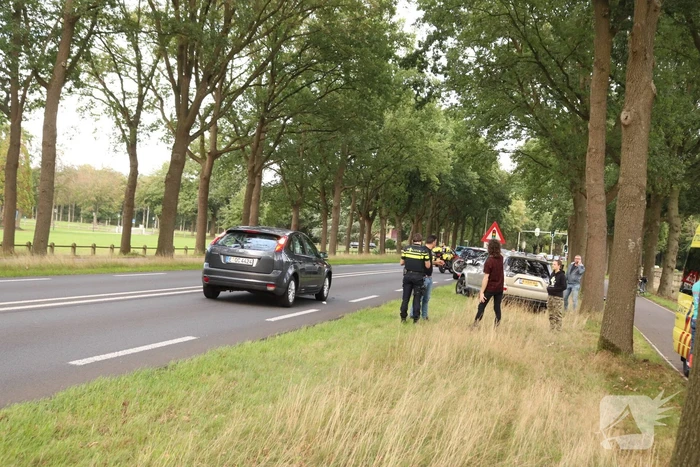Vier voertuigen betrokken bij kop-staart botsing