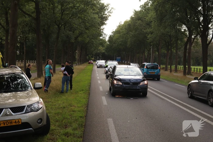 Vier voertuigen betrokken bij kop-staart botsing