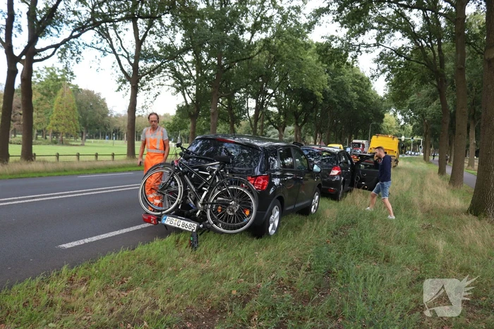 Vier voertuigen betrokken bij kop-staart botsing