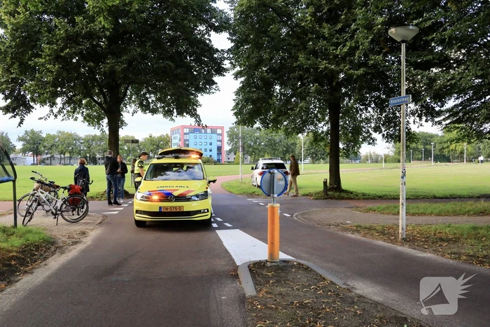 Vrouw gewond na botsing met scooterrijder