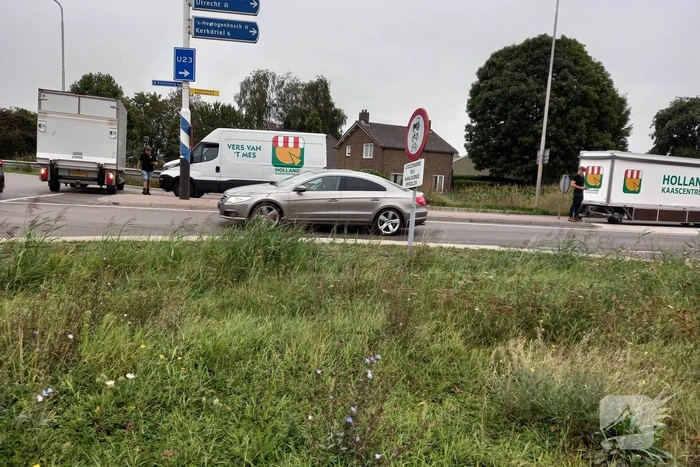 Defecte bestelbus zorgt voor verkeerschaos