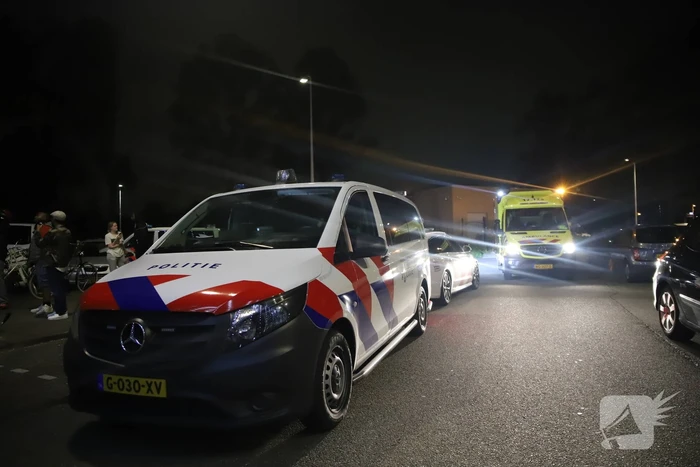 Man zwaargewond bij steekpartij in flatwoning