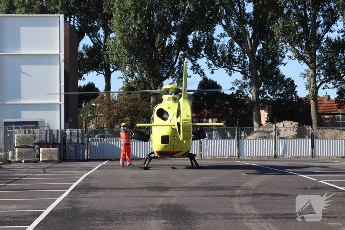 Drie personen gewond geraakt op bouwplaats na omvallen hoogwerker