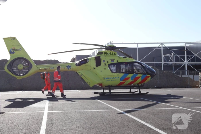 Drie personen gewond geraakt op bouwplaats na omvallen hoogwerker