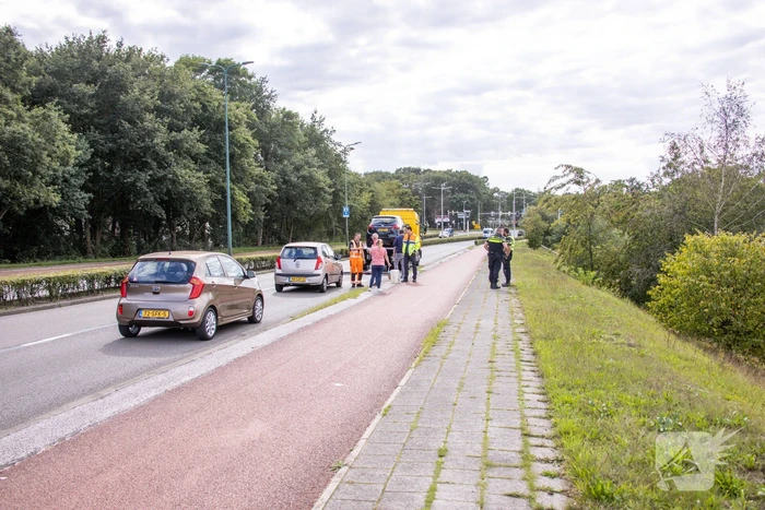 Bestuurder let niet op en botst op voorganger