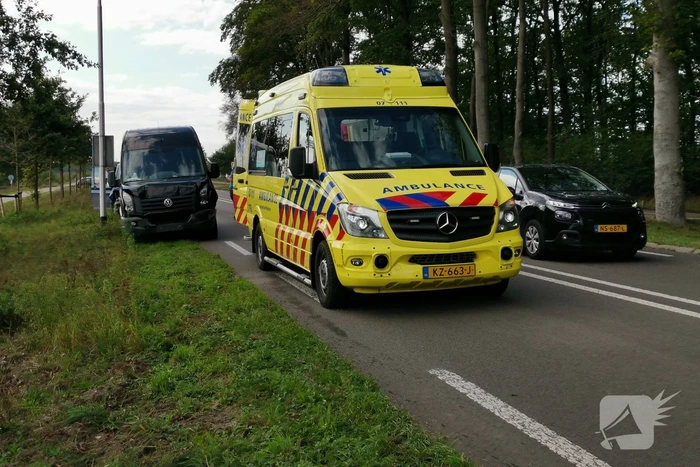 Vier voertuigen betrokken bij kop-staart aanrijding