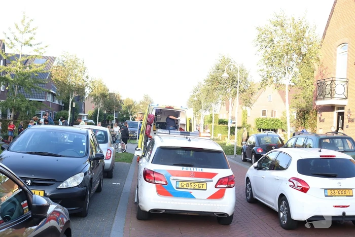 Gevallen fietser zorgt voor traumahelikopter in woonwijk