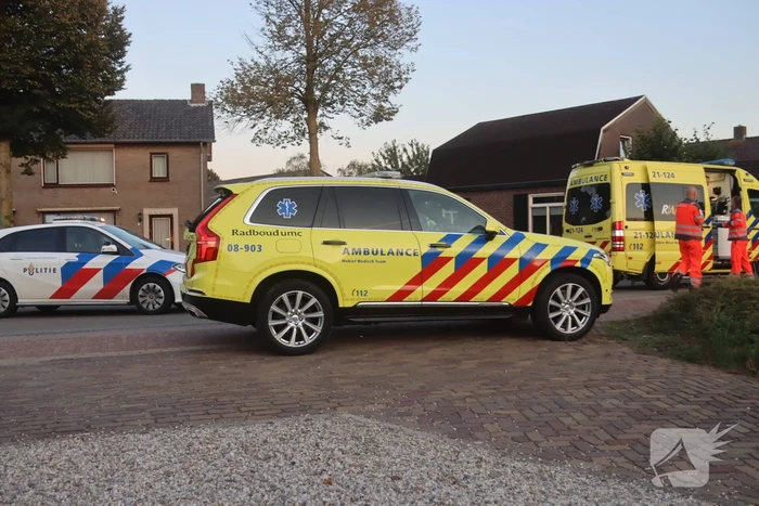 Fietser zwaargewond na aanrijding