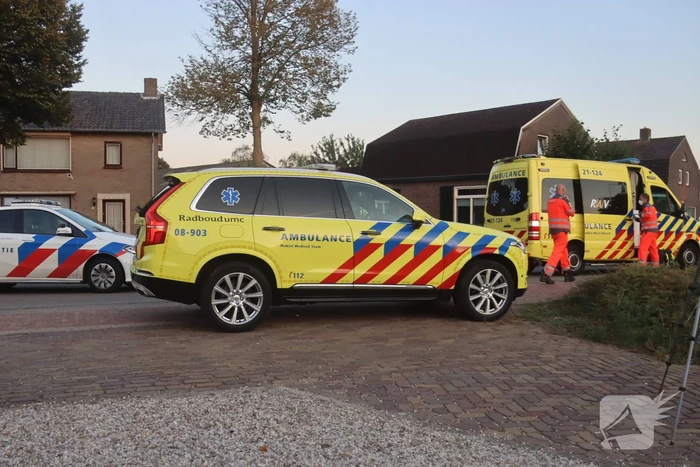Fietser zwaargewond na aanrijding