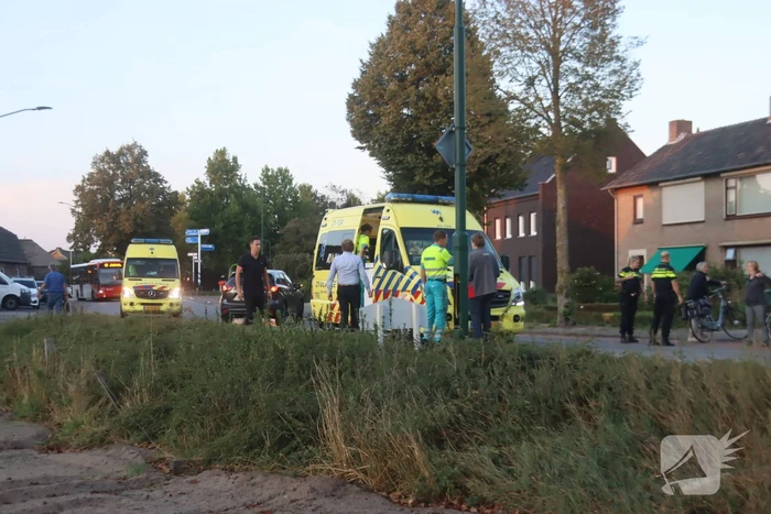 Fietser zwaargewond na aanrijding