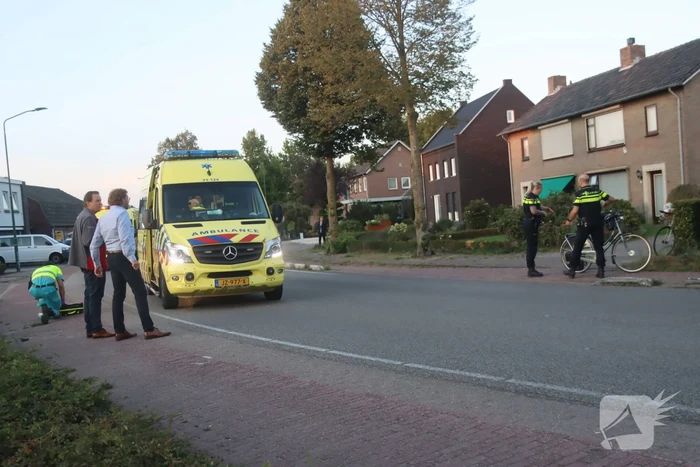 Fietser zwaargewond na aanrijding