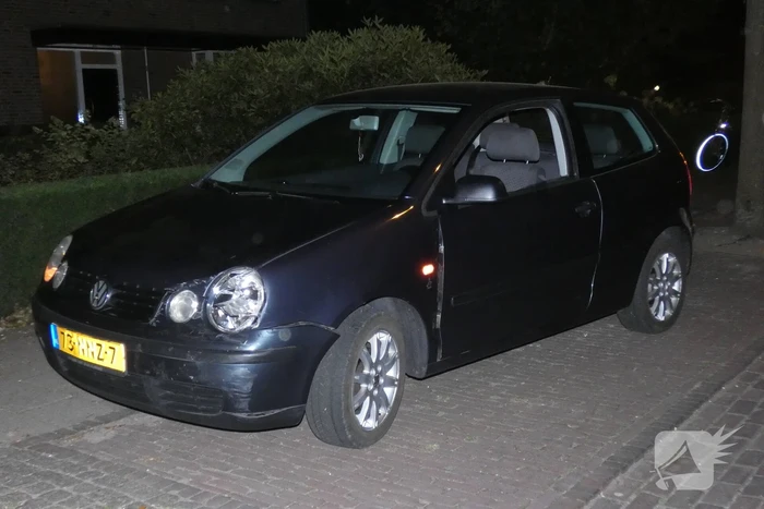 Aanhouding na aanrijding tussen twee auto's