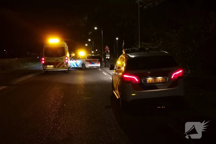 Fietsster gewond na aanrijding met auto