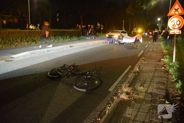 Fietsster gewond na aanrijding met auto