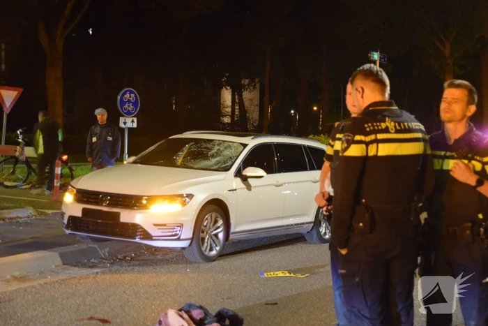 Fietsster gewond na aanrijding met auto