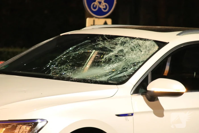 Fietsster gewond na aanrijding met auto