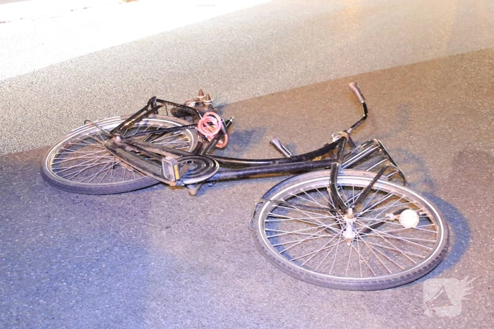 Fietsster gewond na aanrijding met auto