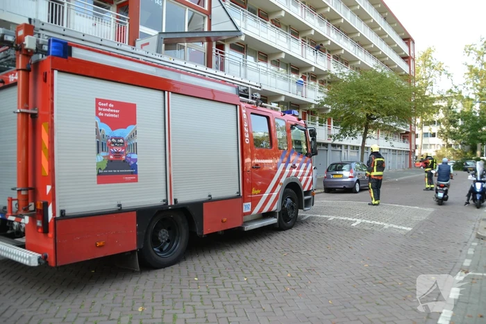 Magnetron in flatwoning vliegt in brand