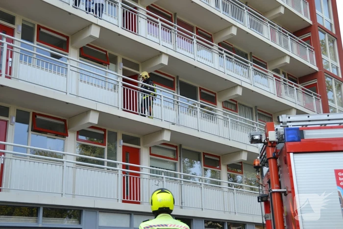 Magnetron in flatwoning vliegt in brand