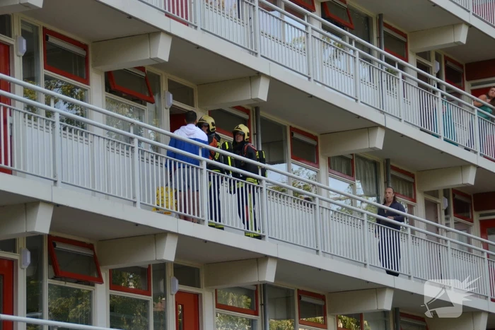 Magnetron in flatwoning vliegt in brand