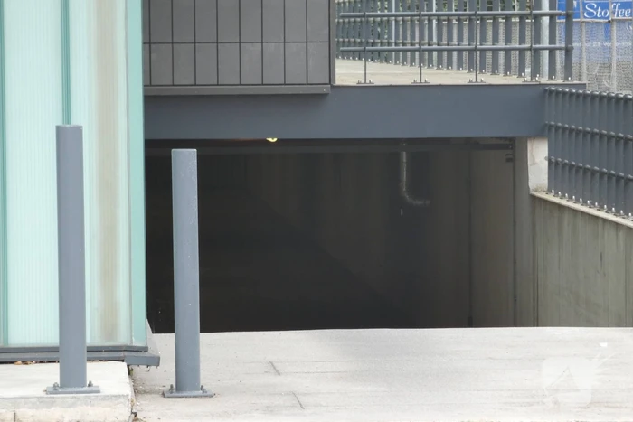 Autobrand in parkeergarage