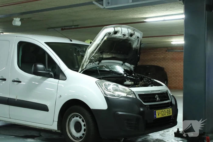 Autobrand in parkeergarage