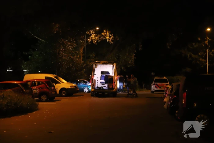 Persoon gewond op parkeerplaats