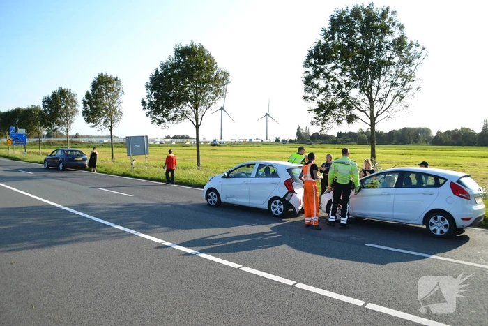 Forse schade na aanrijding met drie auto's